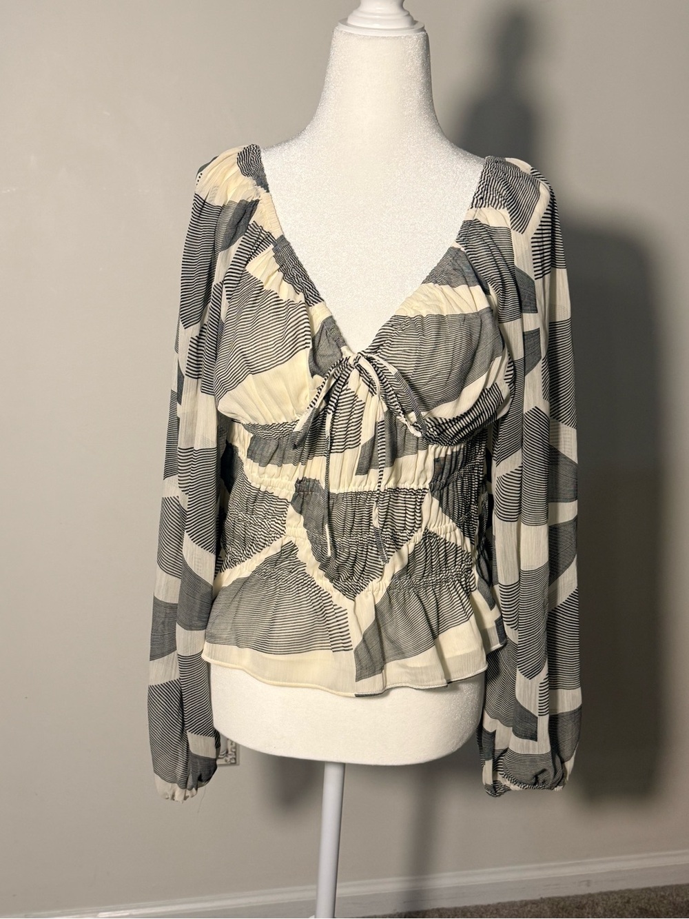 Express Cream and Black Printed Tie-Front Blouse
